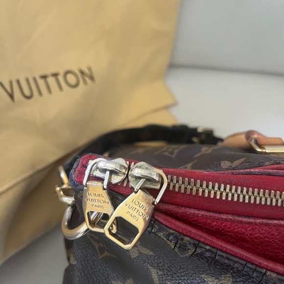 Louis Vuitton Pallas Handbag - Picture 16 of 16